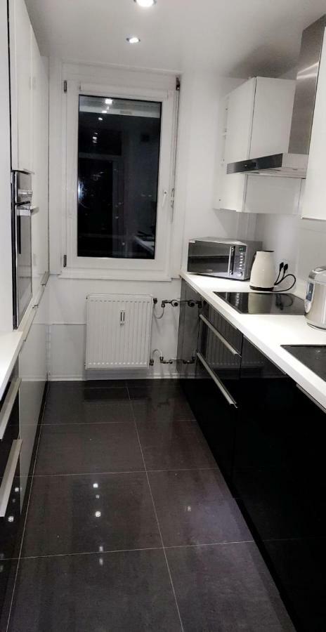 Sehr Schoene Drei Zimmer Deluex Wohnung In Sindelfingen Exteriör bild