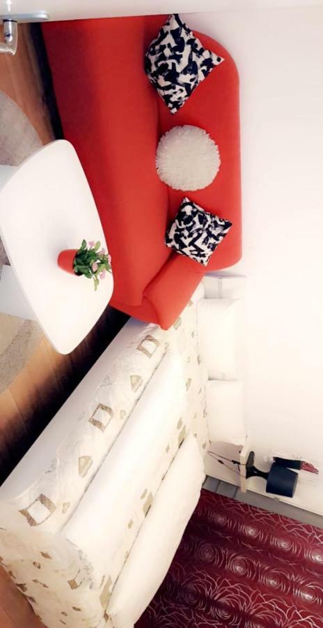 Sehr Schoene Drei Zimmer Deluex Wohnung In Sindelfingen Exteriör bild
